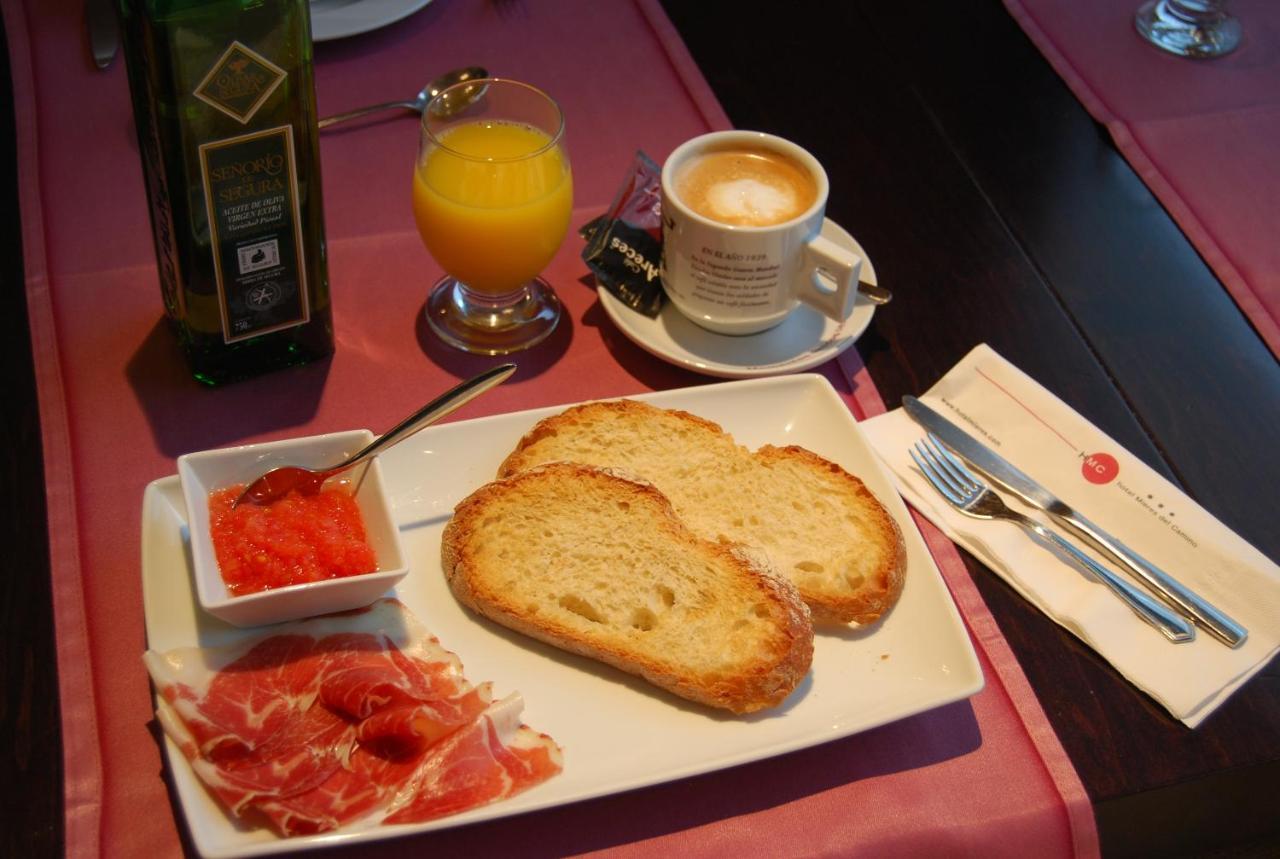 Hotel Mieres Del Camino المظهر الخارجي الصورة